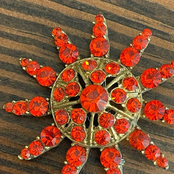 Vintage Starburst MCM Rhinestone Crystal Gold-Tone Large Brooch Pin Red Orange - Picture 4 of 6